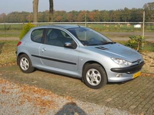 http://www.autotrack.nl/car-img/of01/s062/of01_0008390862.jpg